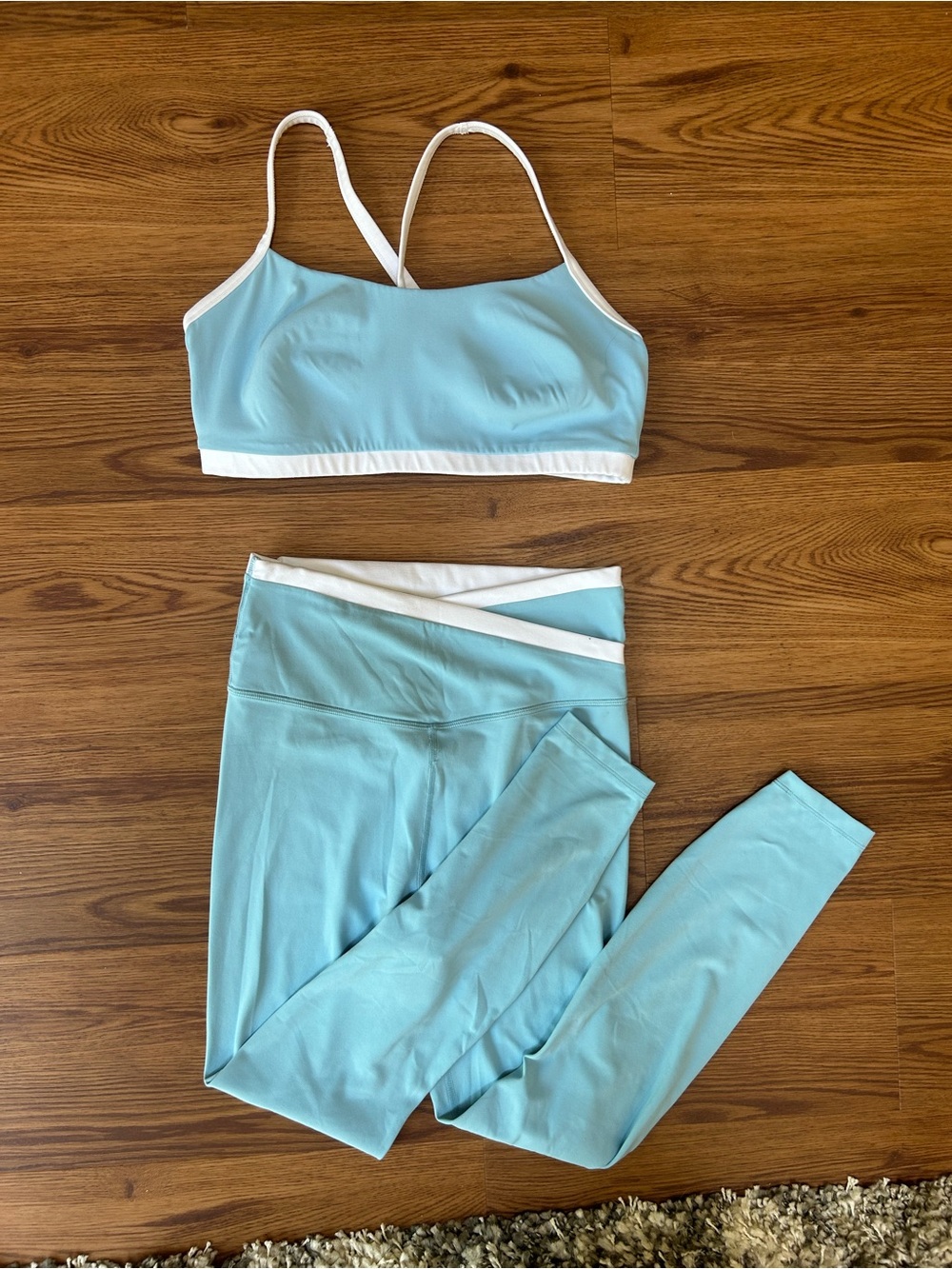 All in motion White and Blue Everyday Soft Criss Cross Leggings and Bra Set